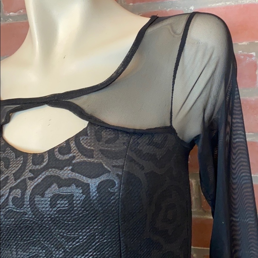 BLACK bodice with Mesh shirt - Picture 4 of 7
